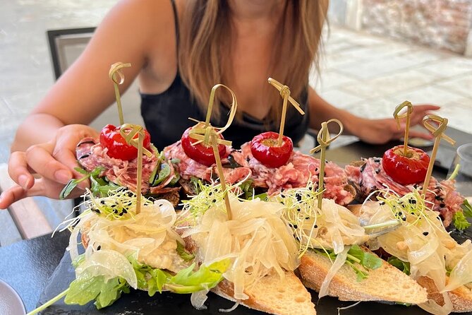 Venice Food Tour with 6+ Tastings with Cicchetti, Spritz & More - Cannaregio Start at Ex Cinema Teatro Italia