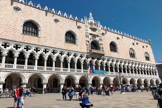 Venice for Kids: Family-Friendly Small-Group Walking Tour - Customizable itinerary: the difference between a plan and a leash
