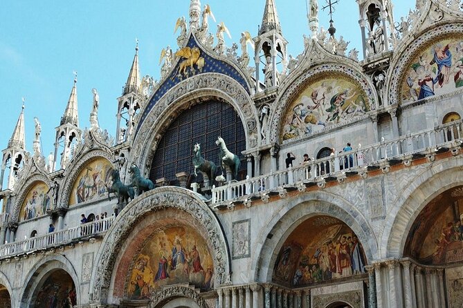 Venice for Kids: Family-Friendly Small-Group Walking Tour - How this tour handles crowds, heat, and the July-stress problem
