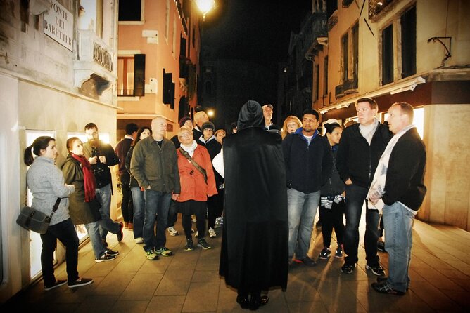 Venice Ghost Stories, Legends and Anecdotes Tour - Ponte di Rialto: hotel-area weird facts and lingering legends
