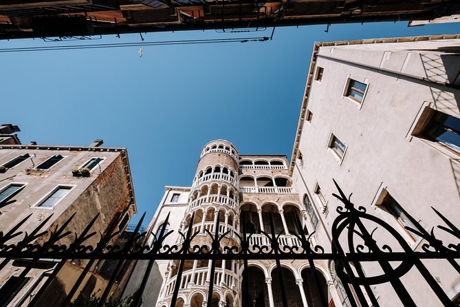 Venice Gondola ride with Skip the Line Doge's Palace tour - Stop 2: Back to Calle Larga de l’Ascension, Then Into Doge’s Palace