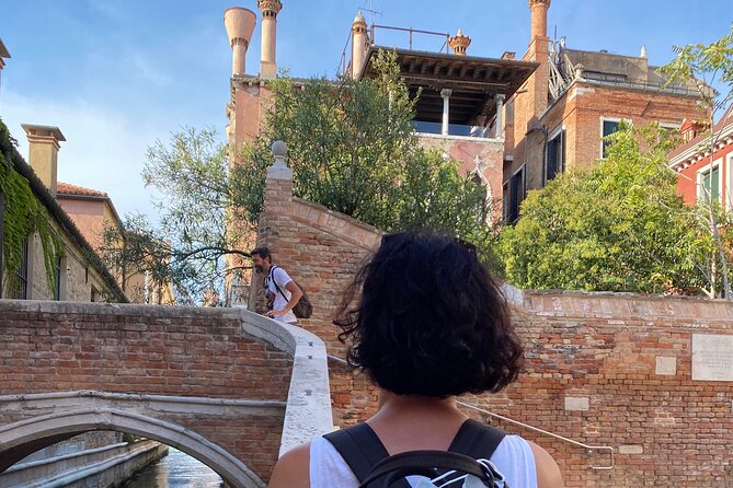 Venice Hidden Gems and Secrets Tour with a Local in Small Group - Squero di San Trovaso: Gondola Craft Secrets From Outside