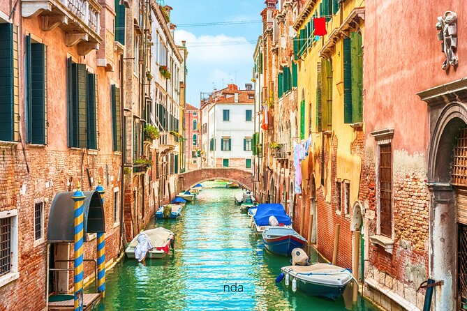 Venice Highlights Self Guided Scavenger Hunt and Walking Tour - Campo S. Salvador and Teatro La Fenice: mid-route variety