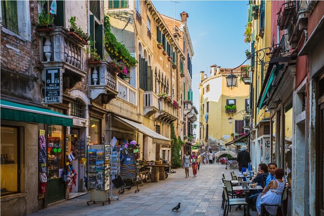 Venice: Holy Heist Self-Guided Adventure & Walking Game - Why this is a smart alternative to a classic guided tour