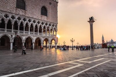 Venice in a Day: The Main Highlights of the City - Castello walk: the Venice many first-timers miss