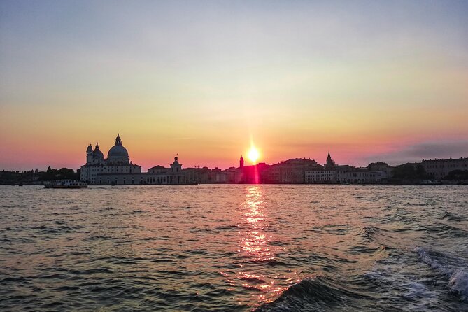 Venice Lagoon Private Boat Tour with Prosecco aperitif - Leaving Zattere: The Cruise Start That Sets the Mood