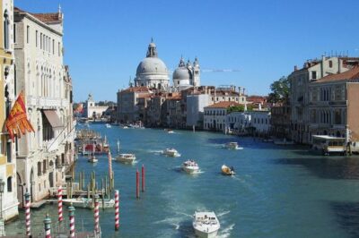 Venice Marco Polo Airport Private Departure Transfer - Meet-and-greet options: lobby pickup vs full escort to the terminal