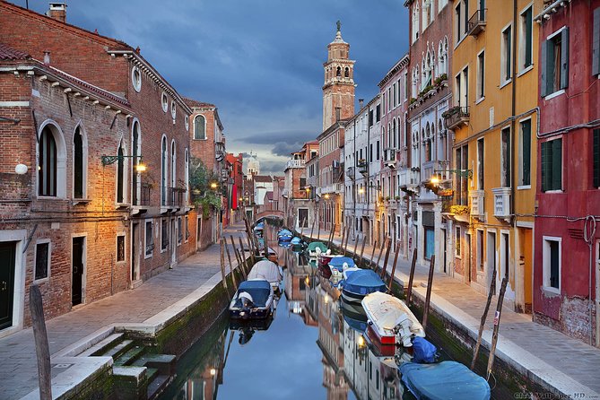 Venice Off the Beaten Path: Private Tour in Venice with a Local - Punta della Dogana and Big Views of the Grand Canal