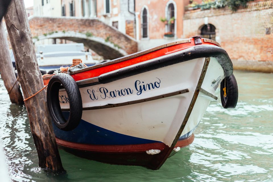 Venice: Off the Beaten Track Private City Tour - Street Art, Back-Alleys, and Architectural Surprises