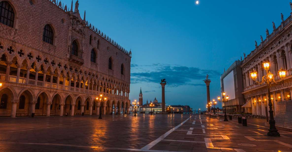 Venice: Private After Dark Tour and Gondola Ride - Why Venice After Dark Feels Like Another City