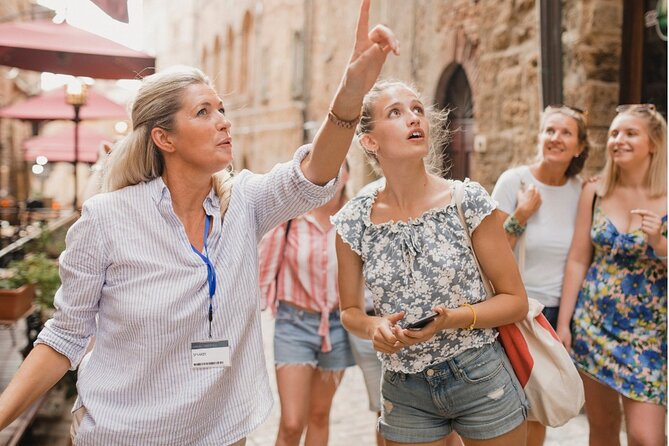 Venice : Private Custom Walking Tour with a Local Guide - Getting started where you’re staying (and why the meeting point matters)