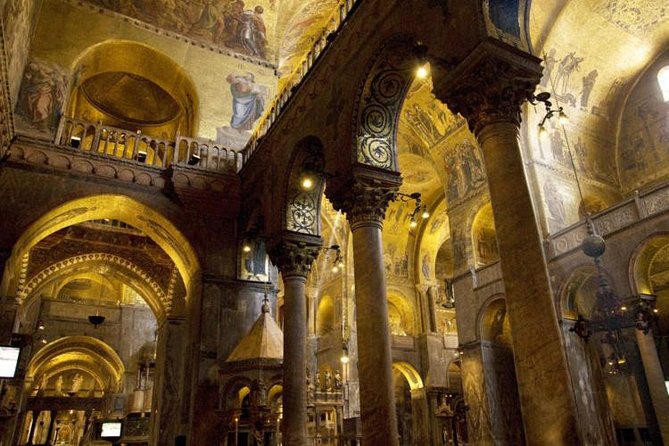 Venice Private Evening Stroll with VIP Entry to Saint Mark's After Hours - Reaching Saint Mark’s: how the timing changes the vibe