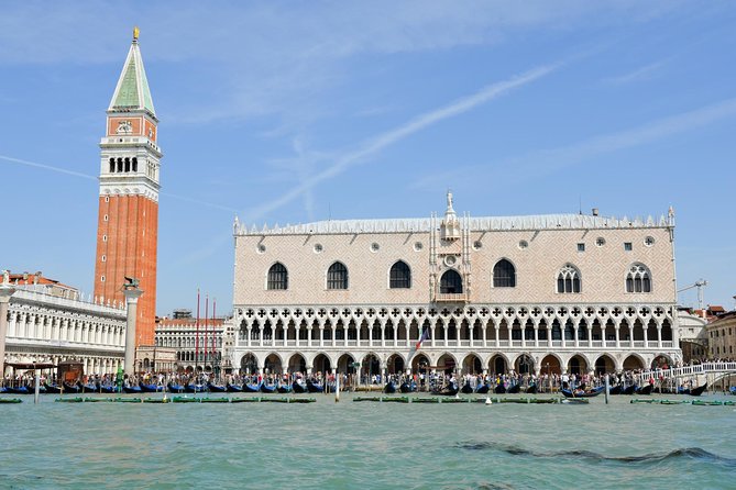 Venice Private Tour fast access, Doge Palace, St Mark's Basilica - Bridge of Sighs (Ponte dei Sospiri): the “story bridge” stop