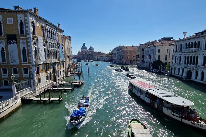 Venice Private Walking Tour - Stop 1: Rialto Bridge—oldest of the Grand Canal crossings