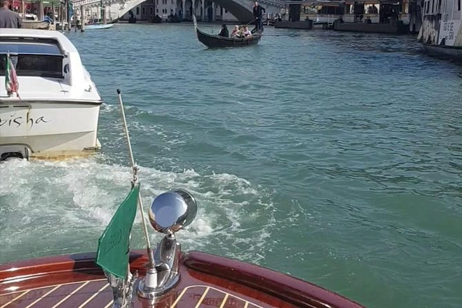Venice S.Lucia Station to Venice Hotels or viceversa - Timing, Luggage, and Meeting-Point Stress: How to Avoid the Bad Version