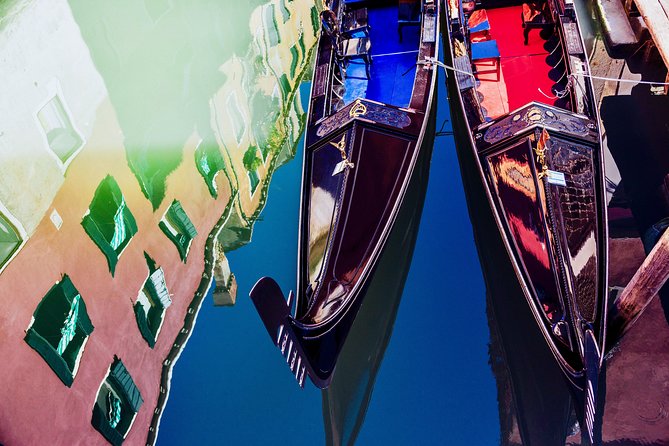 Venice Saint Mark's Basilica and gondola tour in the morning - Practical details that affect how enjoyable it feels