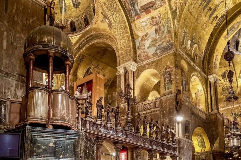 Venice: Saint Mark's Basilica Guided Tour - Entering St. Mark’s Basilica Without the Standstill