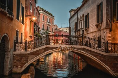 Venice Scavenger Hunt and Highlights Self Guided Audio Tour - The Walk: 3km, Realistic Timing, and Flexible Pacing