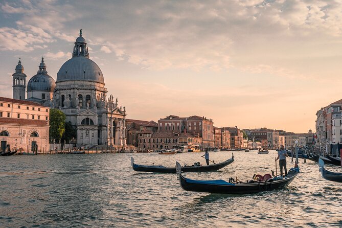 Venice Scavenger Hunt and Highlights Self Guided Audio Tour - Languages, Audio, and the Type of Fun This Is