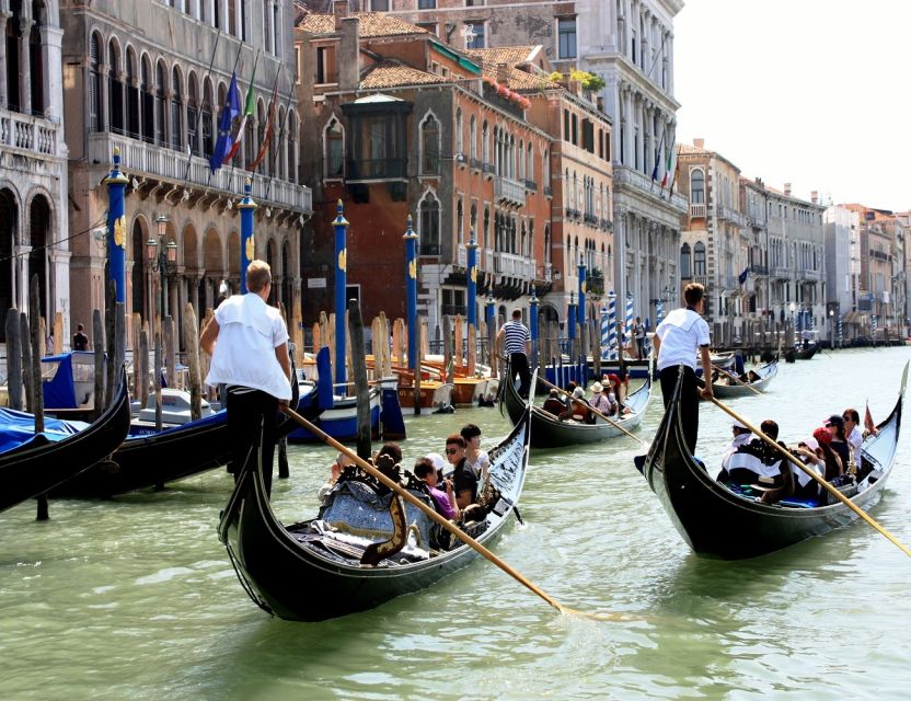 Venice: Shared Gondola Ride - Weather, Smell, and Other Venice Truths