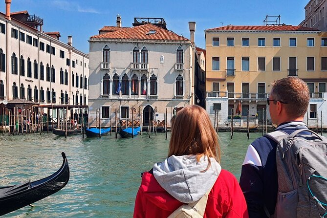 Venice Sightseeing Small Group Walking Tour with a Local Guide - Two hours in Venice: why this quick walk works