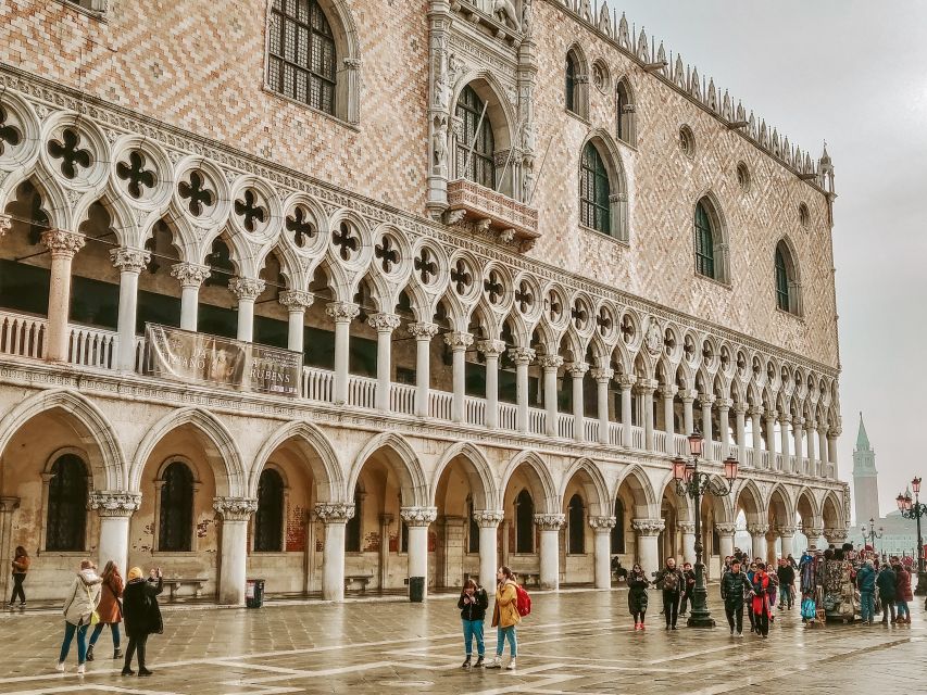 Venice: St Mark's Basilica, Doge's Palace, and Gondola Ride - Small practical tips that make the day easier