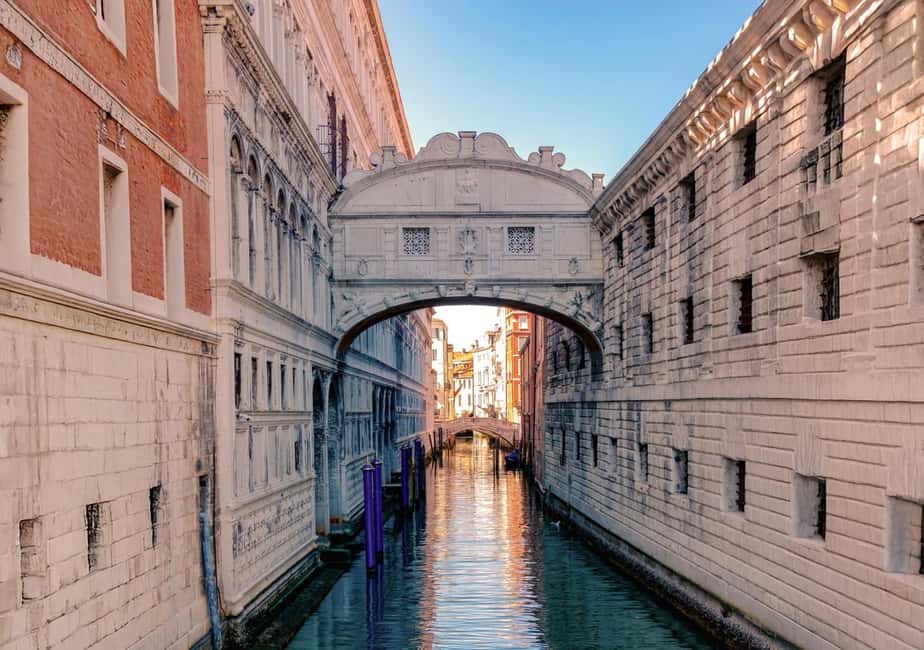 Venice: St Mark's, Doge's Palace, Murano & Burano Day Tour - How the guides shape the day (and why names matter)