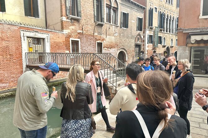 Venice Street Food Tour with Local Guide with Local Food Market Visit - Timing tips: early vs after dark