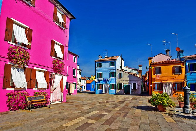 Venice: The Islands of the Lagoon Guided Tour - Murano Stop: Glassmaking at the Furnace, Plus Shopping Time