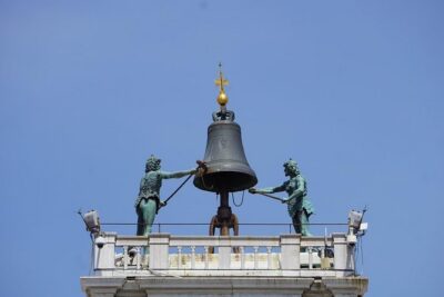 Venice Through a Local’s Eyes: Private Water Taxi & Walking Tour - The walking segment: guided, freeform, and built around your interests