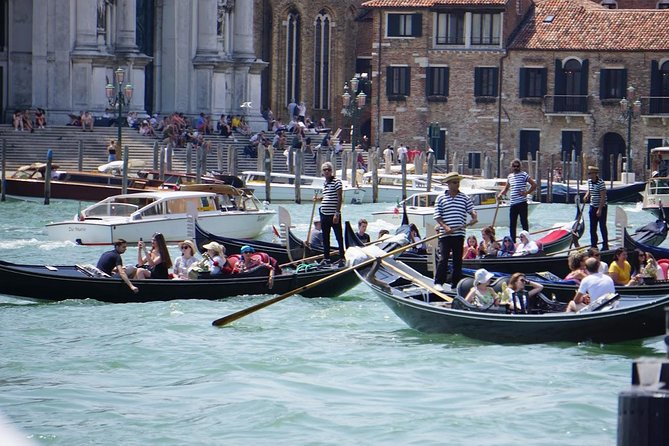 Venice Through a Local’s Eyes: Private Water Taxi & Walking Tour - Meeting points: start by Rialto, end near Misericordia bacari culture