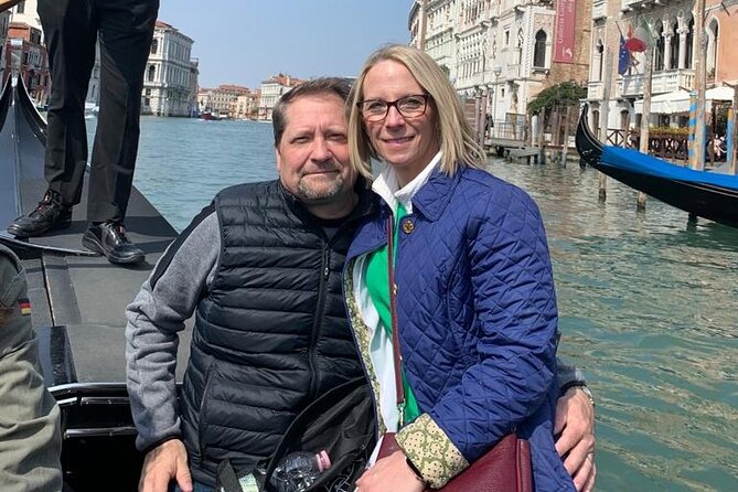 Venice Tour by High-Speed train from Florence - Stop 5: Ponte di Rialto—what makes this bridge different