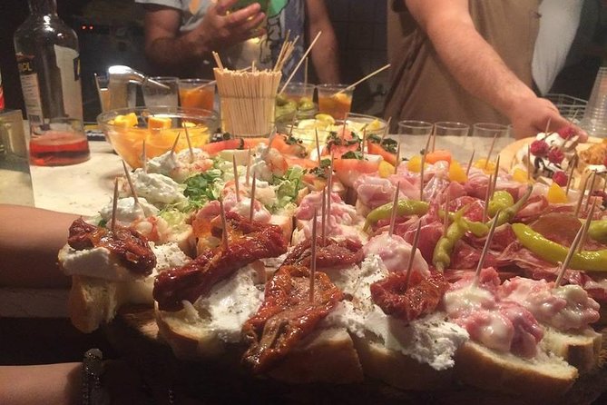 Venice Walking Tour: Eat and Drink - Guide Roberto: story-first pacing in a small group