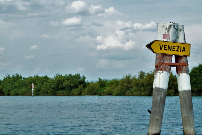 Venice’s Colorful Islands: Private Murano, Burano & Torcello Tour - Shop pressure and pricing: how to enjoy the islands without overspending