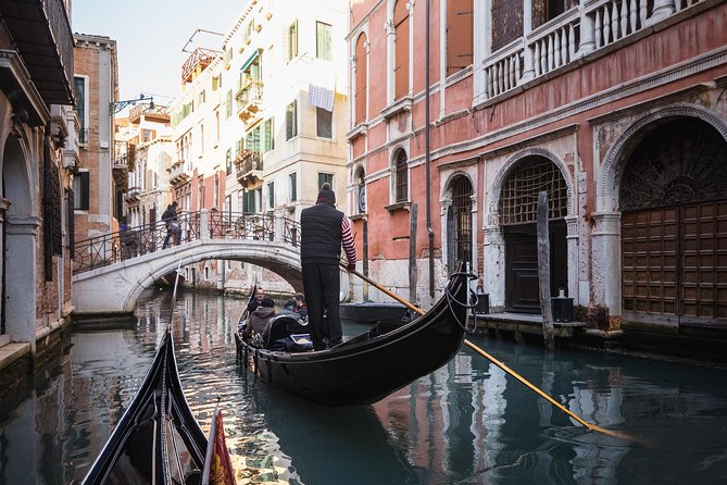 Venice's Icons: Basilica, Doge Palace, Rialto & Optional Gondola - Rialto Bridge Walking Tour: Turning a Photo Spot Into a Plan
