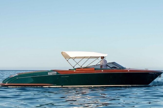 VIP Private Luxury Boat Tour - Riva Aquariva Yacht Venice - Lido’s gardens and 1700s villas: a quieter Venice shoreline